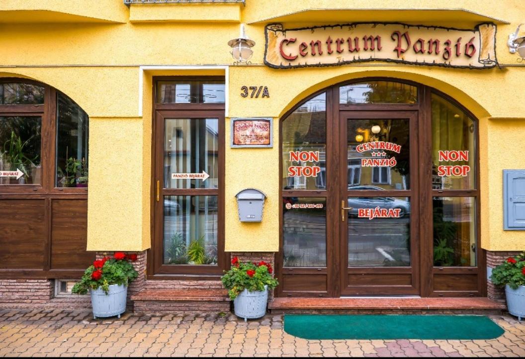 Centrum Panzio デブレツェン エクステリア 写真